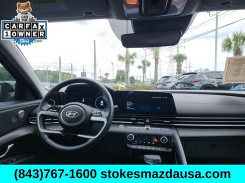 Used 2024 Hyundai Elantra Limited FWD image 18