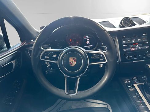 Used 2017 Porsche Macan GTS AWD/4WD image 25