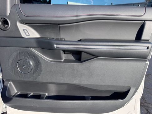 Used 2024 Ford Expedition Limited RWD image 28