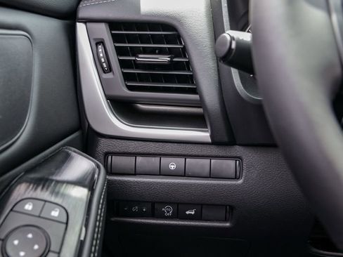 New 2026 Nissan Rogue SV FWD image 31