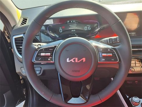 New 2026 Kia Seltos S image 17