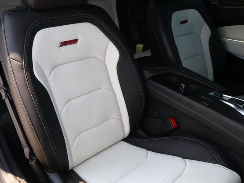 Used 2022 Chevrolet Camaro SS RWD image 15