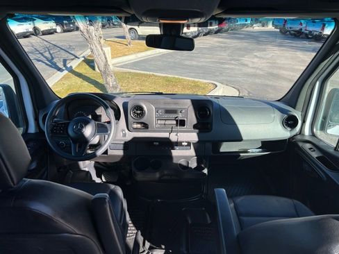 Used 2021 Mercedes-Benz Sprinter 144 Cargo image 21