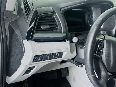 Used 2021 Honda Odyssey Elite image 17