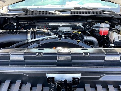 Used 2023 Chevrolet Silverado 2500 High Country AWD/4WD image 30