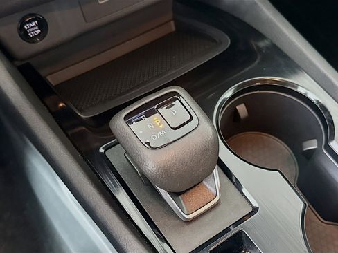 Used 2025 Nissan Rogue SV image 24