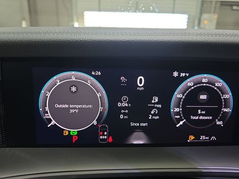 New 2026 Volkswagen Tiguan SE image 15