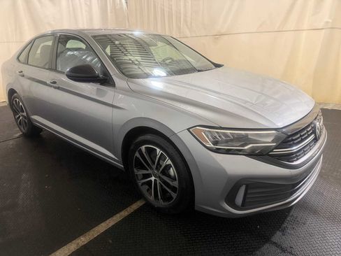 Certified 2022 Volkswagen Jetta Sport image 10