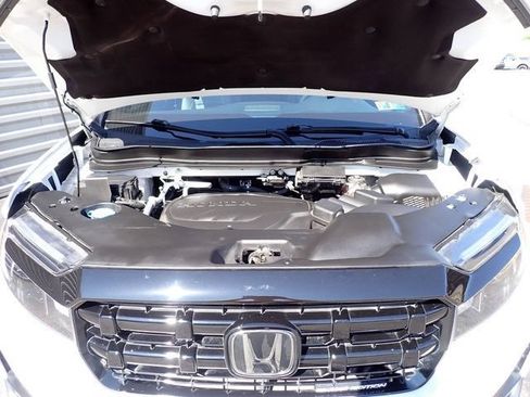 Used 2024 Honda Ridgeline Black Edition image 15