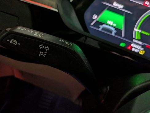 Used 2024 Audi Q8 e-tron Prestige w/ Prestige Package image 16