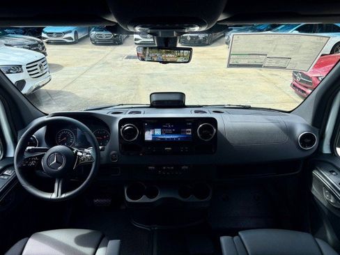 New 2026 Mercedes-Benz Sprinter 2500 image 11