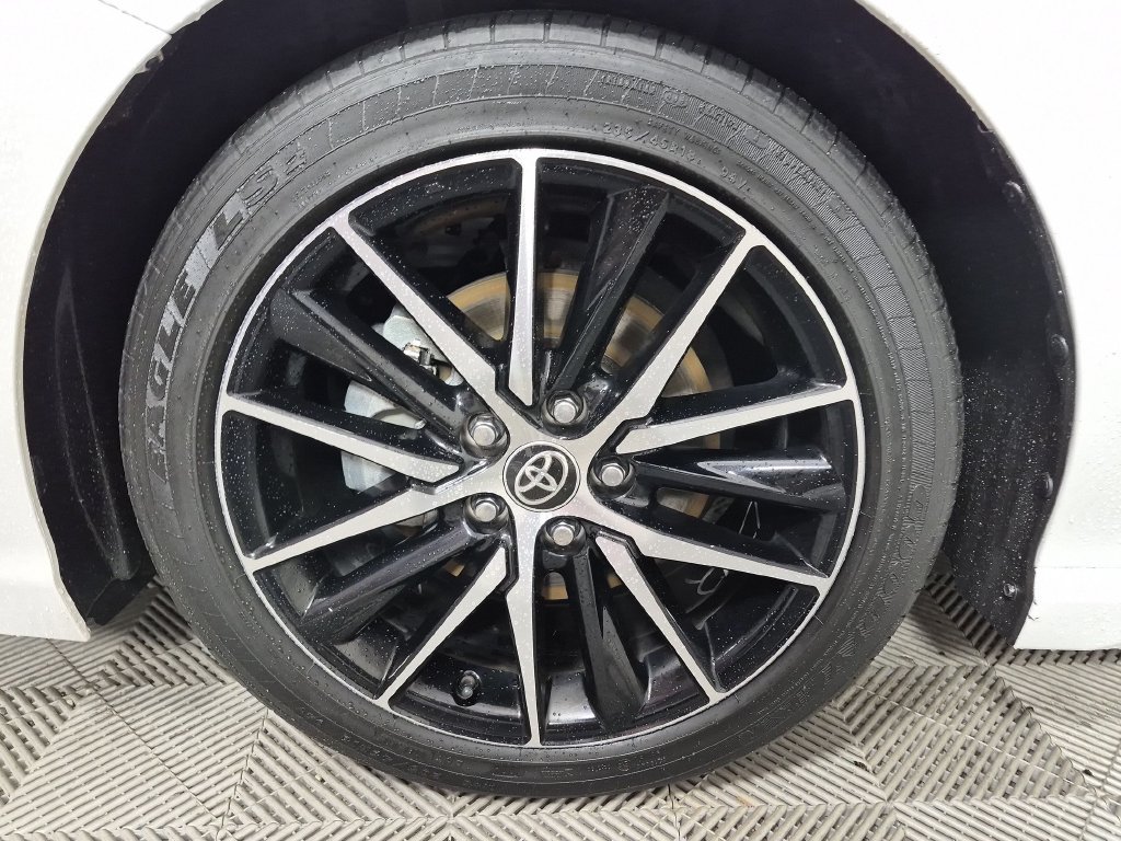 Used 2023 Toyota Camry XSE FWD image 30