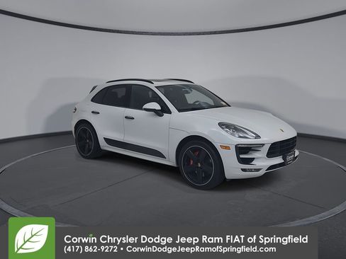 Used 2018 Porsche Macan GTS AWD/4WD image 3