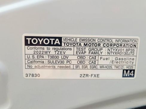 Used 2022 Toyota Prius Prime XLE FWD image 33