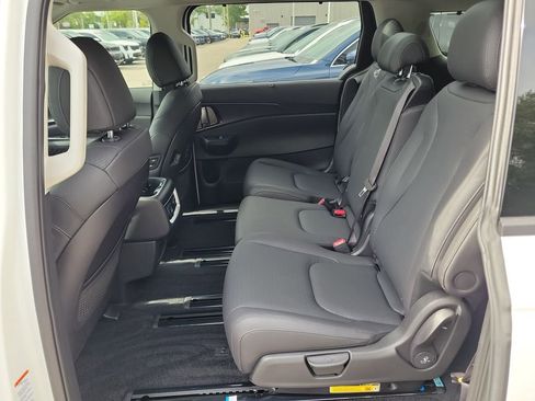 New 2026 Kia Carnival SX Prestige FWD image 16