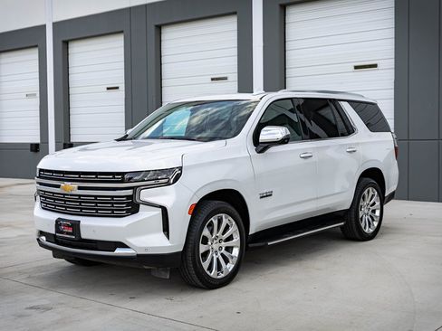 Used 2021 Chevrolet Tahoe Premier w/ Premium Package image 4