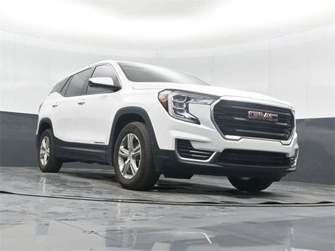 Used 2024 GMC Terrain SLE image 45