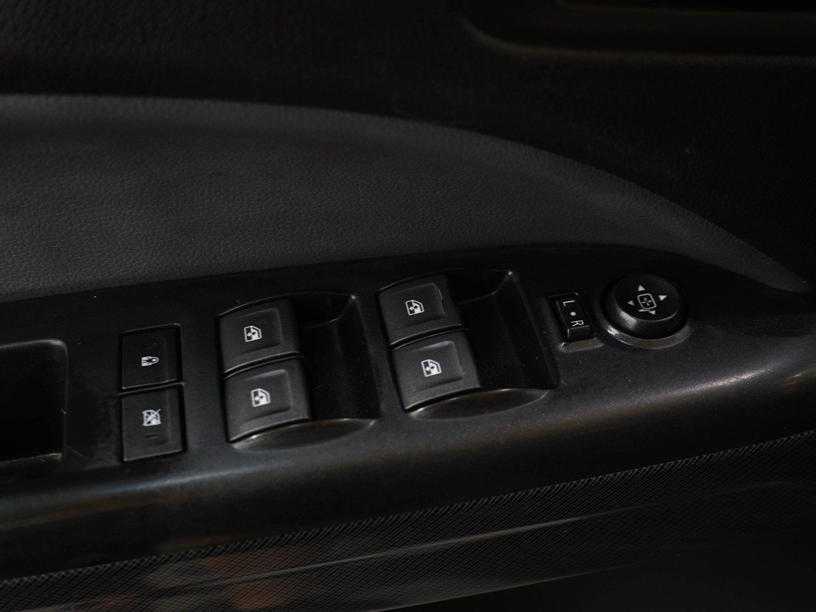 Used 2019 Chevrolet Colorado Z71 AWD/4WD image 22