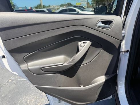 Used 2018 Ford Escape SEL image 25