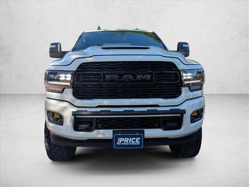Used 2024 RAM 2500 Limited AWD/4WD image 2