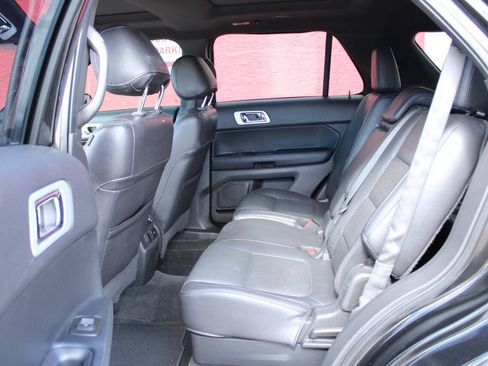 Used 2015 Ford Explorer Limited w/ Equipment Group 302A AWD/4WD image 16