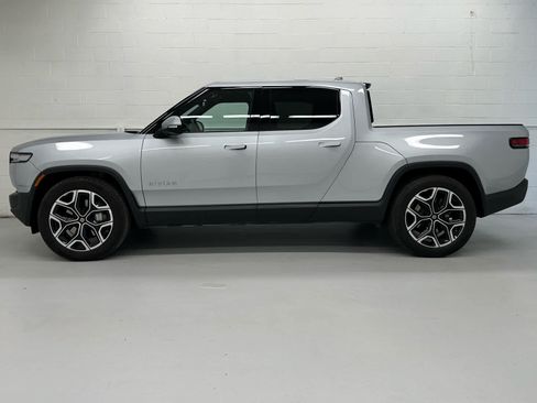 Used 2025 Rivian R1T Adventure Dual AWD/4WD image 3