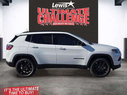 New 2026 Jeep Compass Latitude image 5