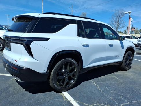 New 2026 Chevrolet Traverse RS w/ LPO, Floor Liner Package image 3