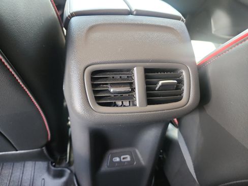 Used 2022 Buick Envision Essence w/ Sport Touring Package FWD image 11