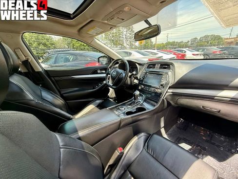 Used 2017 Nissan Maxima 3.5 SL FWD image 26
