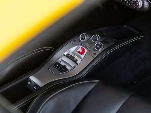 Used 2015 Ferrari 458 Spider RWD image 46