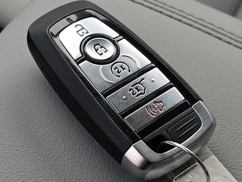 New 2026 Ford Explorer Active AWD/4WD image 33