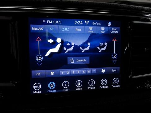 Used 2020 Chrysler Pacifica Limited FWD image 44