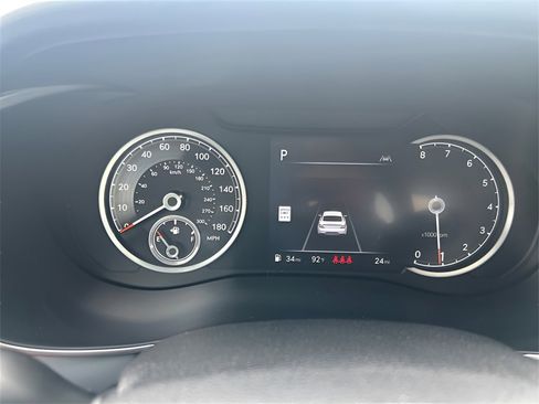 New 2025 Genesis G70 2.5T image 16