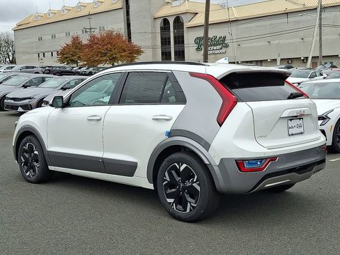 New 2025 Kia Niro Wave w/ Wave Preserve Package image 3
