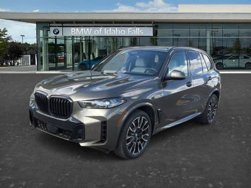Used 2024 BMW X5 xDrive50e w/ Executive Package AWD/4WD image 3