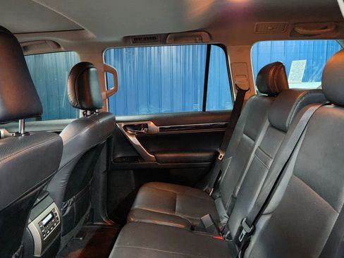Used 2015 Lexus GX 460 image 21
