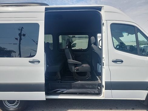 Used 2024 Mercedes-Benz Sprinter 2500 image 11