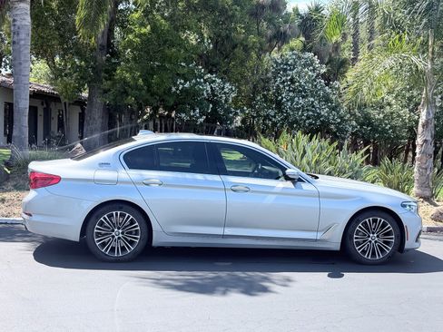 Used 2018 BMW 530e w/ Premium Package 2 RWD image 6