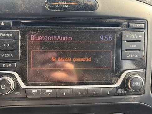 Used 2016 Nissan Juke S image 16