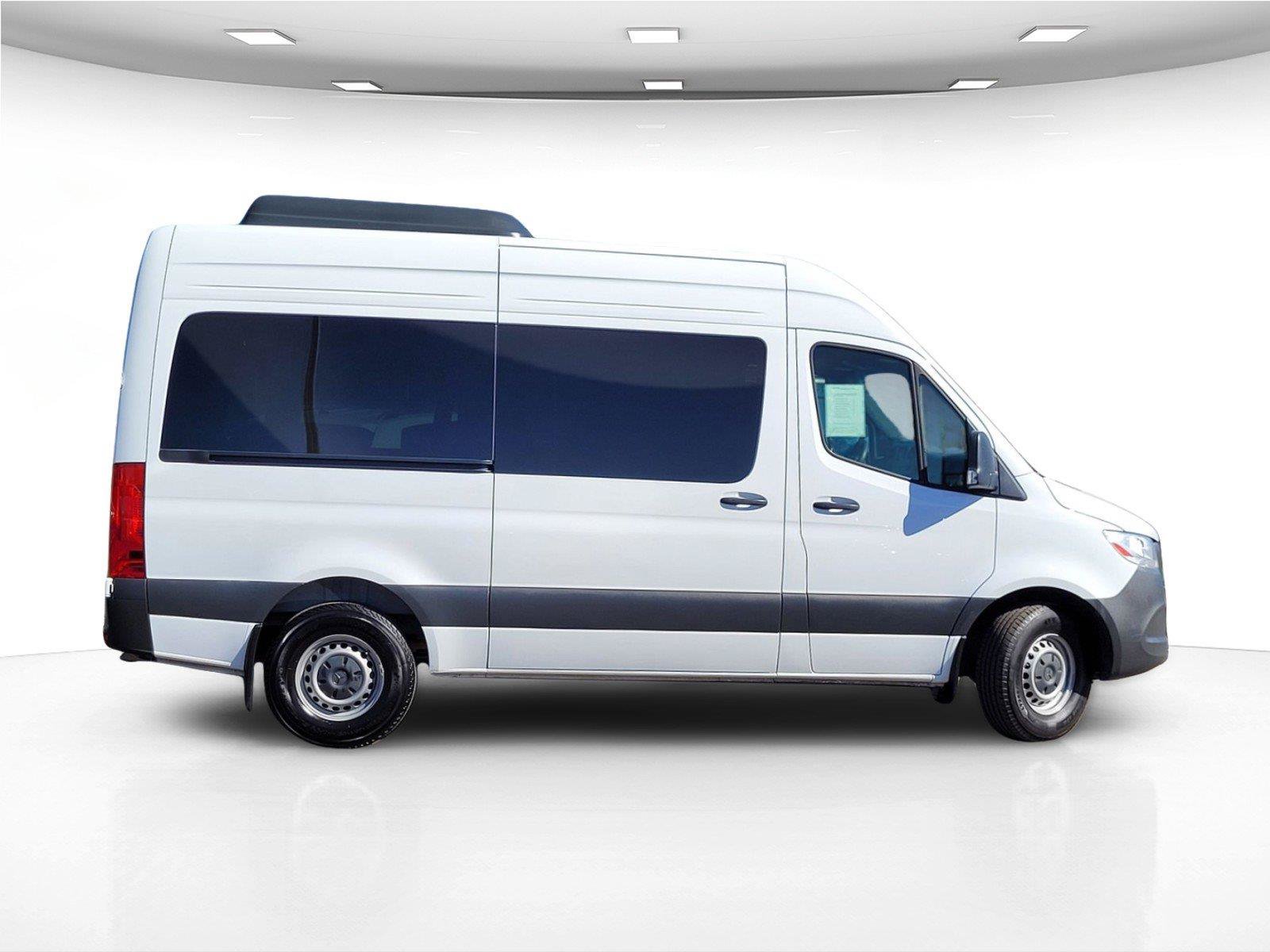 Used 2024 Mercedes-Benz Sprinter 2500 image 5