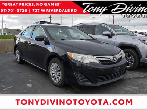 Used 2012 Toyota Camry LE FWD image 1