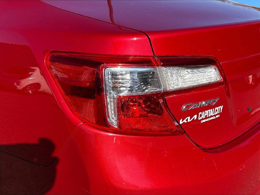 Used 2013 Toyota Camry LE FWD image 26