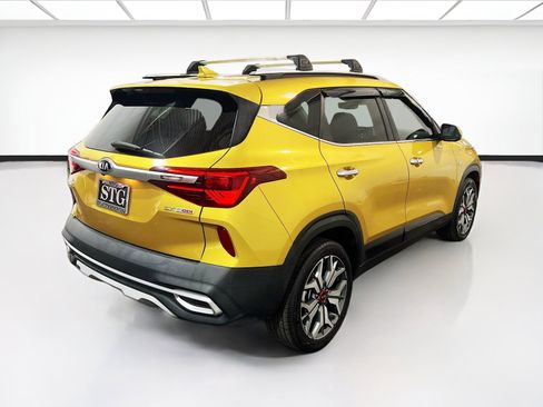 Used 2021 Kia Seltos SX w/ SX Sunroof Package AWD/4WD image 4