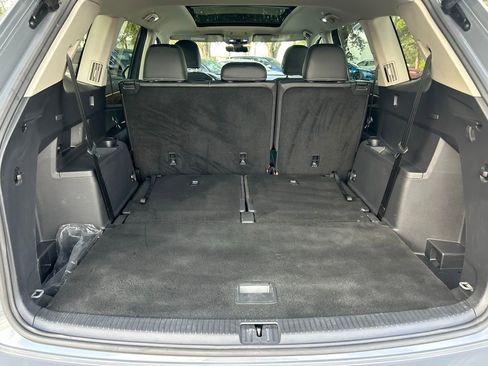 Used 2025 Volkswagen Atlas SE w/ Panoramic Sunroof Package image 56