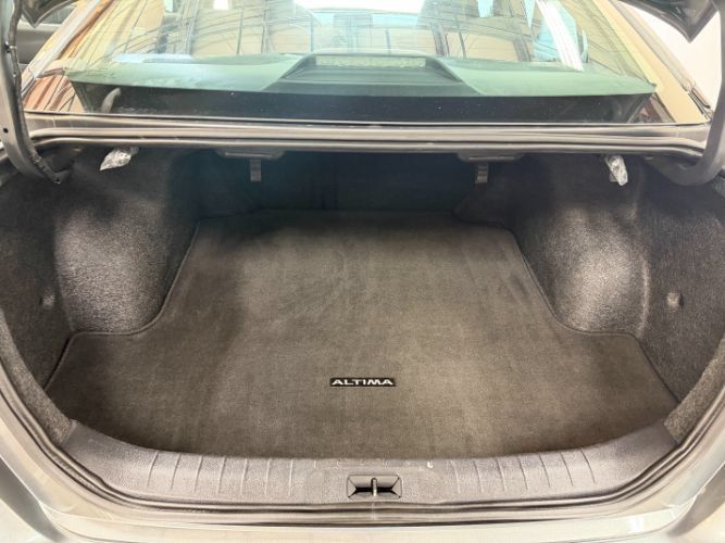 Used 2025 Nissan Altima 2.5 SV FWD image 27