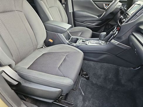 Certified 2024 Subaru Forester Premium AWD/4WD image 13