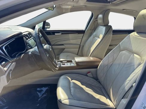 Used 2017 Ford Fusion Platinum FWD image 9
