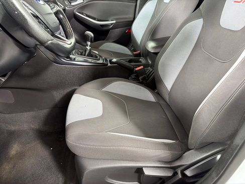 Used 2016 Ford Focus ST FWD image 10