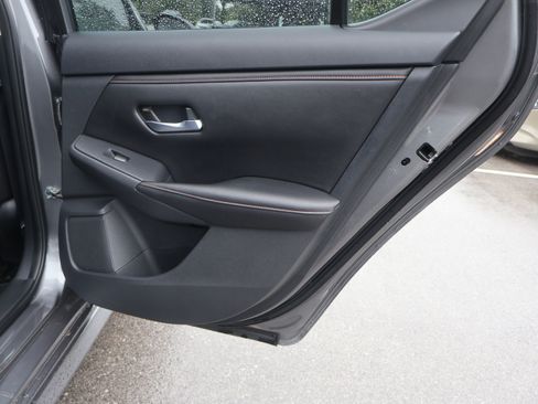 Used 2023 Nissan Sentra SR w/ Electronics Package FWD image 14